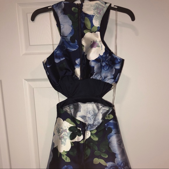 Cocktail Dress size 1 - Picture 5 of 7